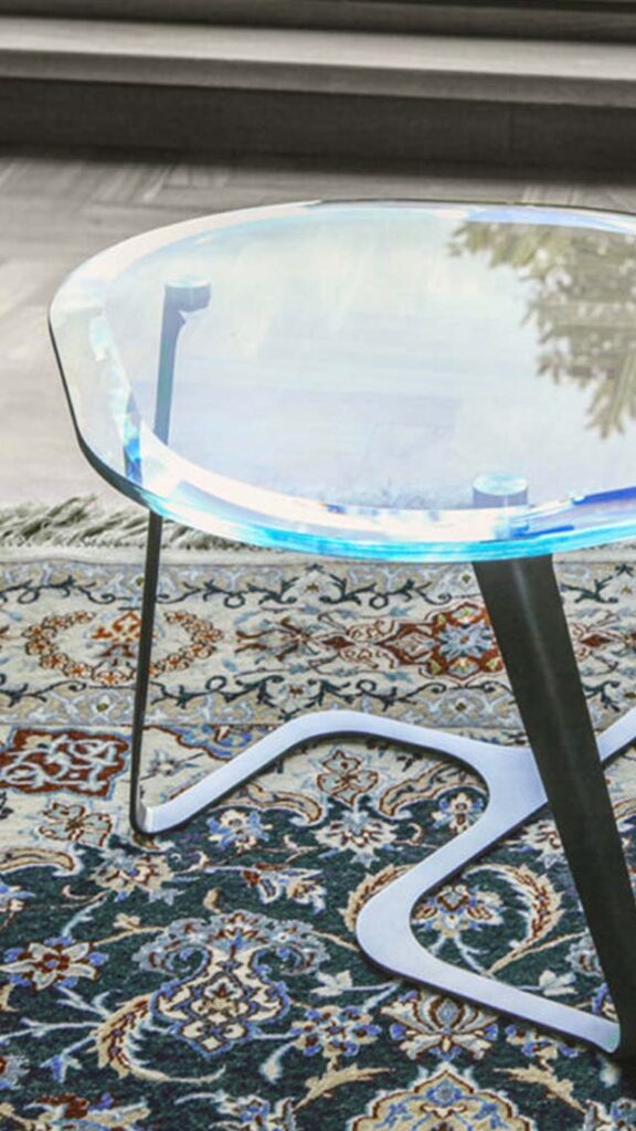 stilla glass table 2